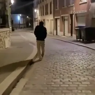 Fejes a kukába